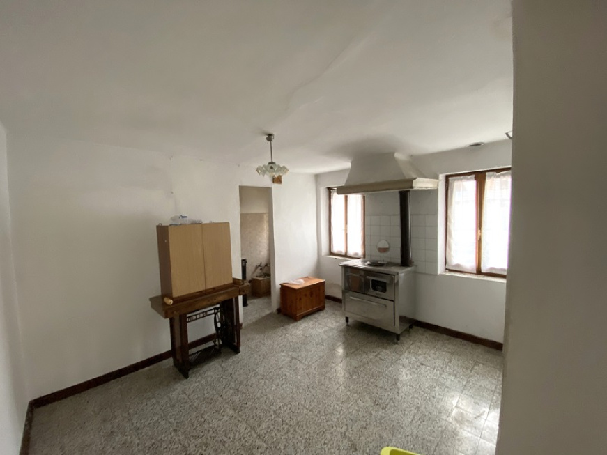 146 Pieretto Bianco, Alpago, 6 Stanze da Letto Stanze da Letto, ,1 BagnoBathrooms,Casa a schiera,Vendita,Pieretto Bianco,1184
